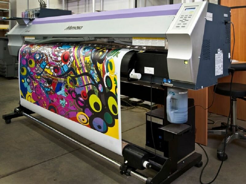 Превосходства Широкоформатной Печати: Мощный Инструмент для Рекламы и Продвижения